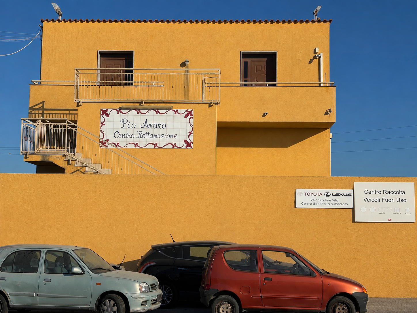 La sede del centro rottamazione Pio Avaro a Paceco (TP)